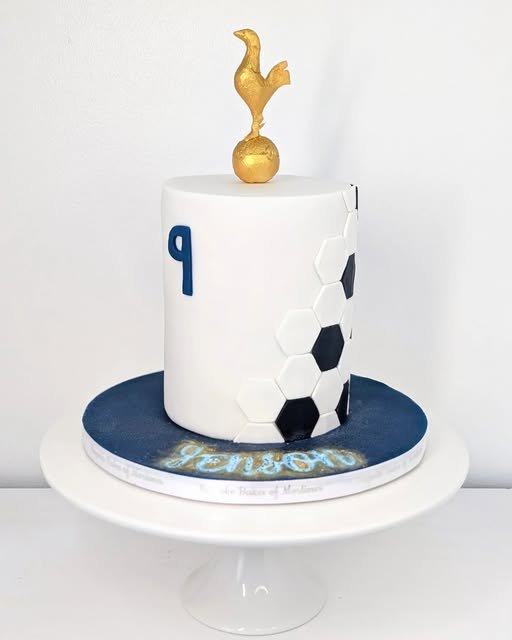tottenham cake
